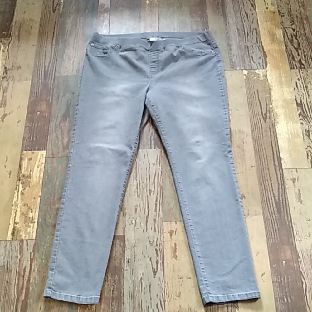 Chico's Platinum | Pull on Jeggings